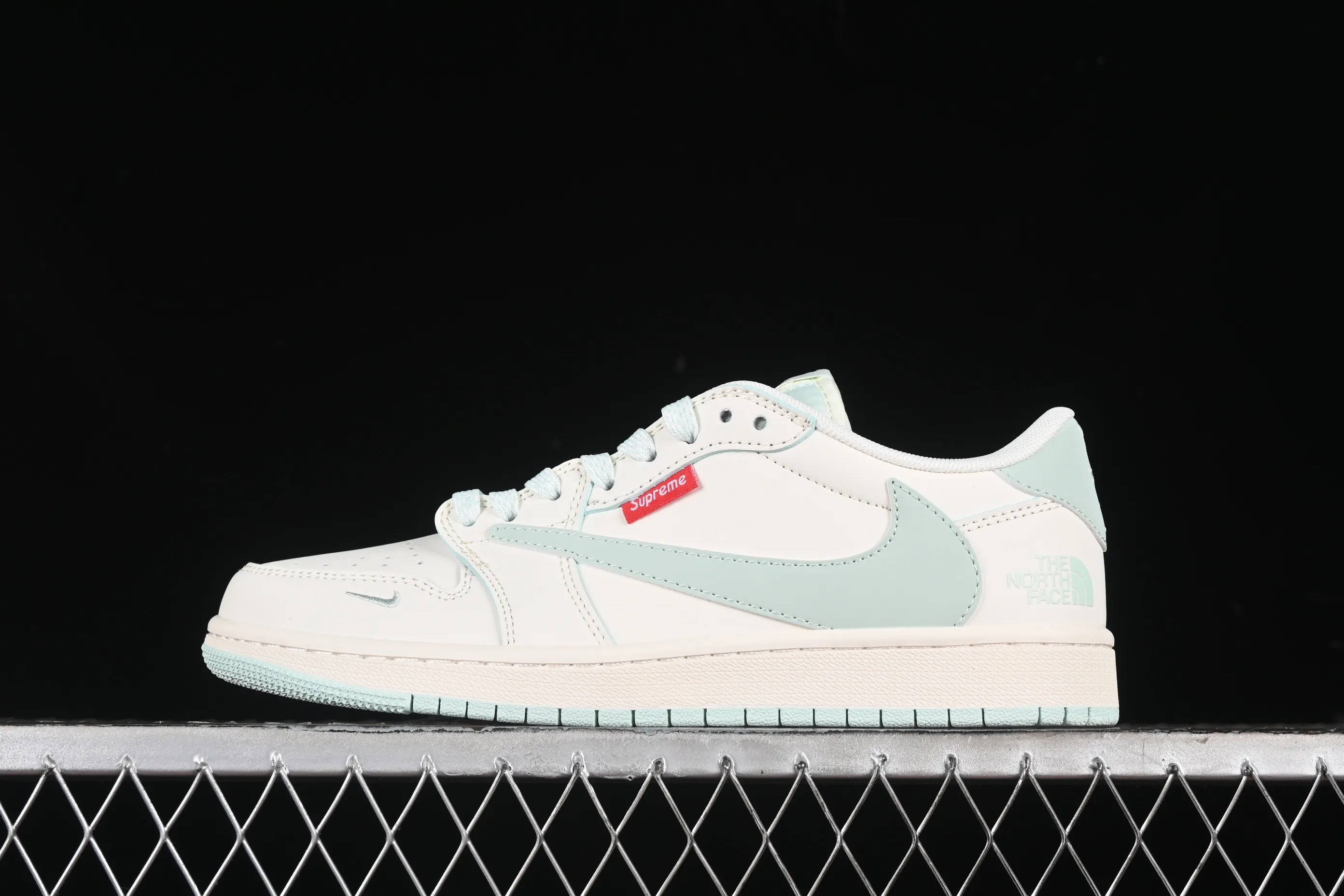 All Categories Air Jordan Jordan Series Basketball Shoes Air Jordan 1 Low High-end Customized Low-top Shoes Travis Scott x Fragment Design x Air Jordan 1 Low OG SP AJ1 Joe 1 Supreme North Face Collaboration-Beige Light Green Low-top Cultural Casual Shoes XZ5158-001